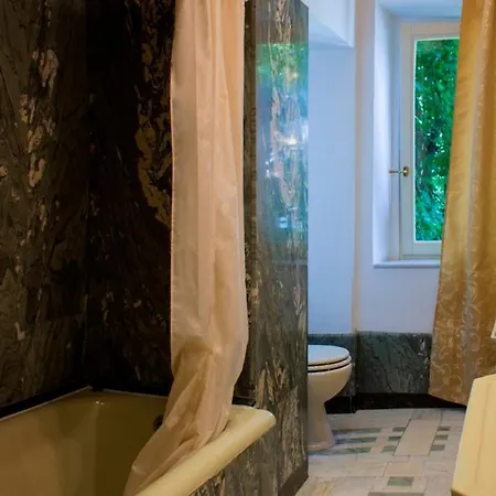 Sleeps 17 Pool Air Con Wifi
